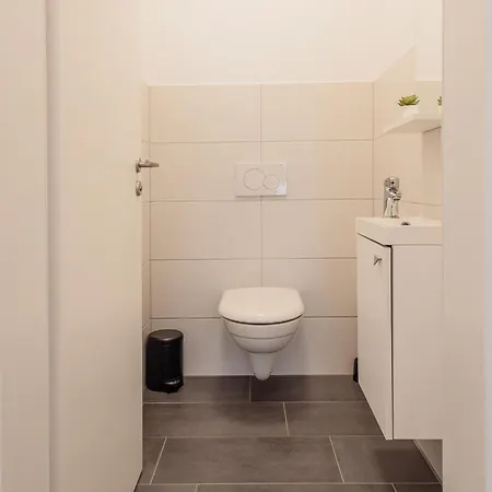 Wittmunder Strasse 24a 50232 Апартаменты Каролинензиль